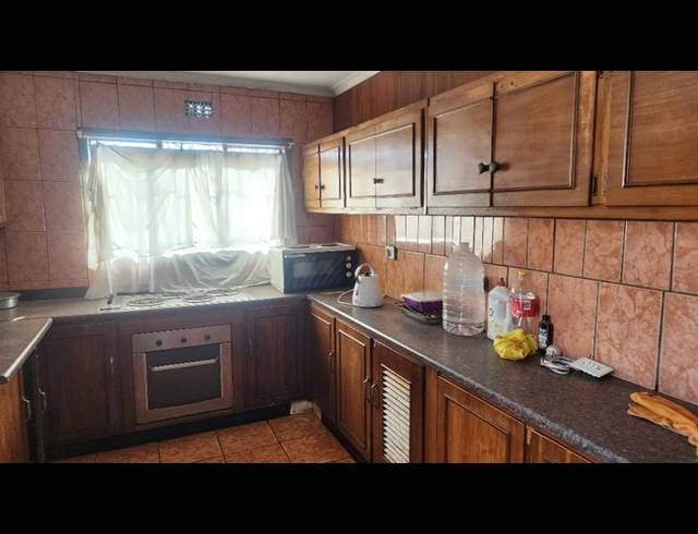 4 BEDROOM HOUSE FOR SALE IN VILLA LIZA